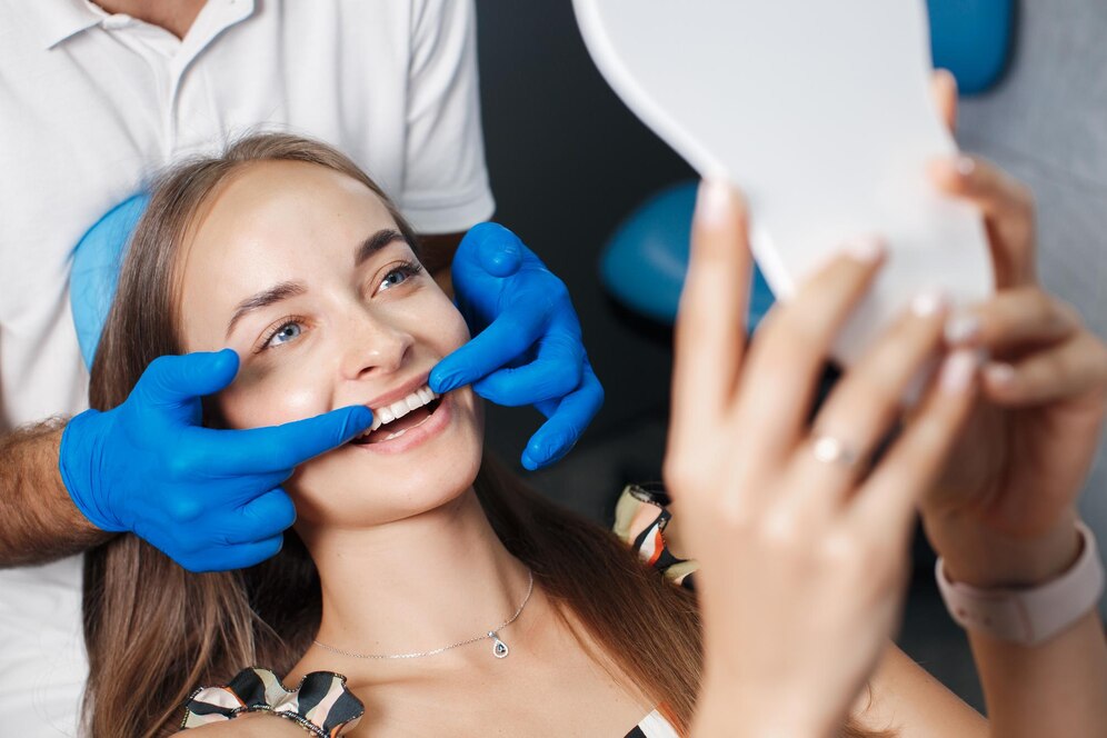 COSMETIC DENTAL SERVICES